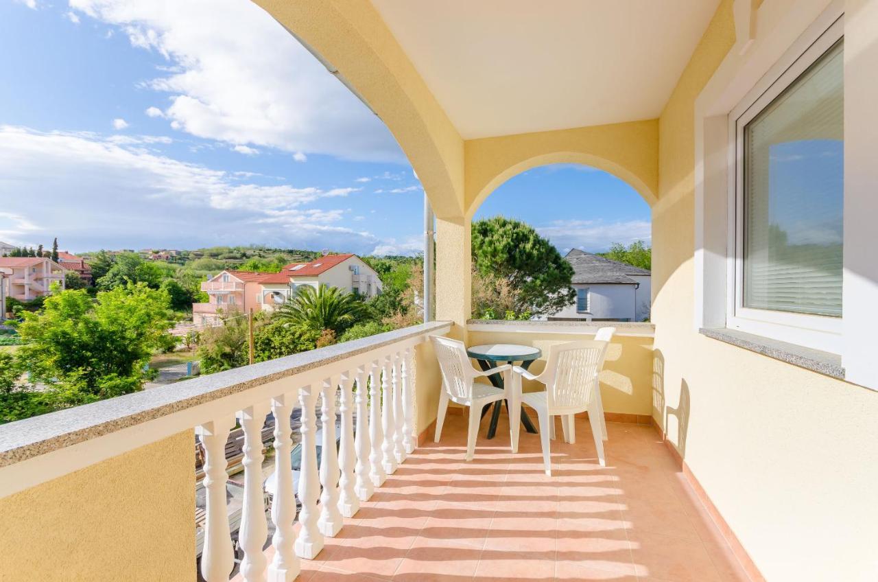 Apartments Alex Lopar Luaran gambar